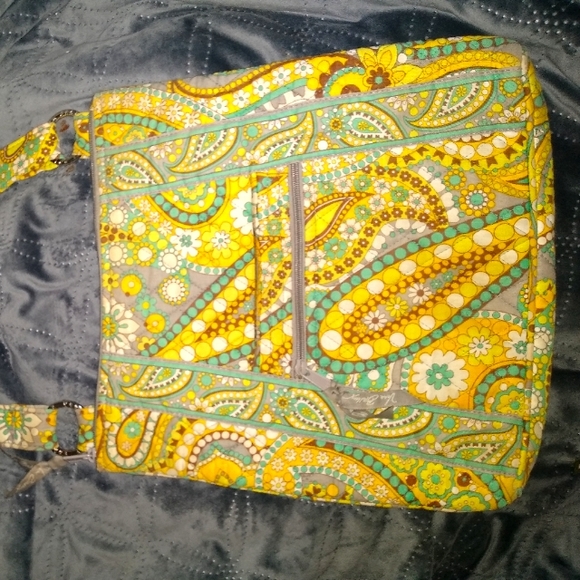 Vera Bradley Handbags - Vera Bradley hipster crossbody bag